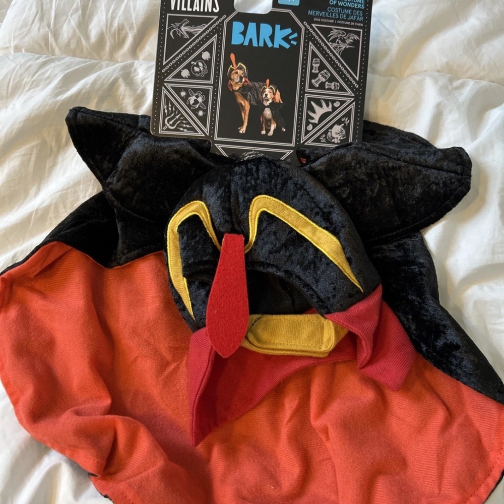 BARK Disney Jafar Dog Costume  s/xs - Black with Yellow Accents. NEW